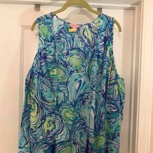Gorgeous open shoulder Lilly top!